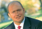 Mustafa Koç kimdir? Koç Holding'e yön veren üçüncü kuşağın hikâyesi