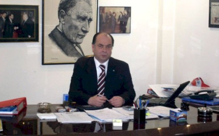 Vasfi Çakıroğlu kimdir? AK Parti'nin İzmir'deki kurucu isimlerinden