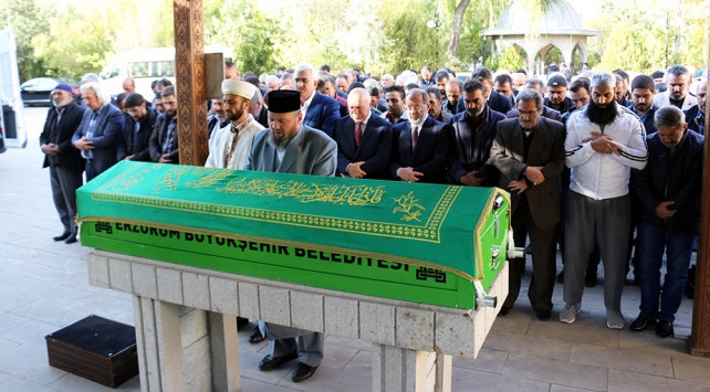 İbrahim Kalın’ın amcası Mehmet Kalın Erzurum’da son yolculuğuna uğurlandı