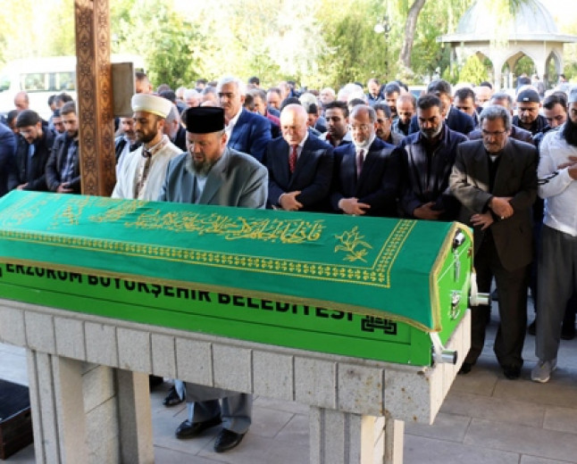İbrahim Kalın’ın amcası Mehmet Kalın Erzurum’da son yolculuğuna uğurlandı